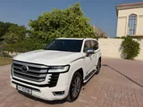 Toyota Land Cruiser VXR Twin Turbo 2025 – Like New, Fully Loaded and low milage